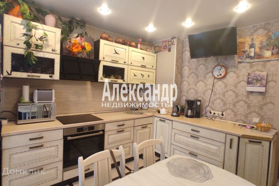 Продаётся 2-комнатная квартира, 55.8 м²