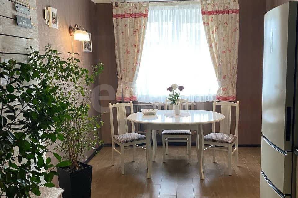 Продаётся 2-комнатная квартира, 71.9 м²
