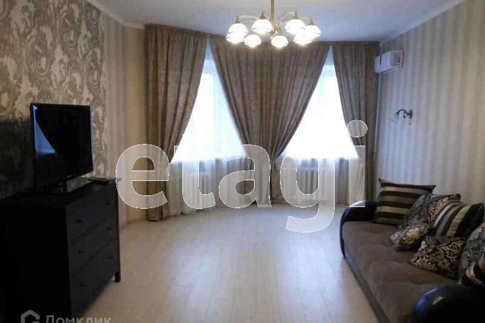 Сдаётся 2-комнатная квартира, 72 м²