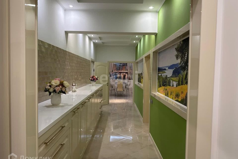 Продаётся 1-комнатная квартира, 109.2 м²