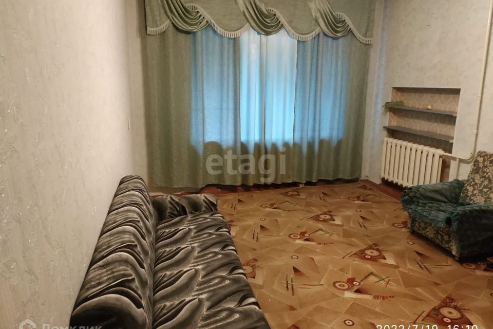 Продаётся 2-комнатная квартира, 48.2 м²