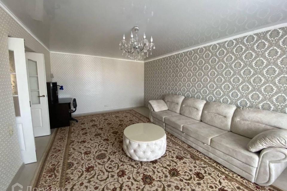 Продаётся 4-комнатная квартира, 115.7 м²