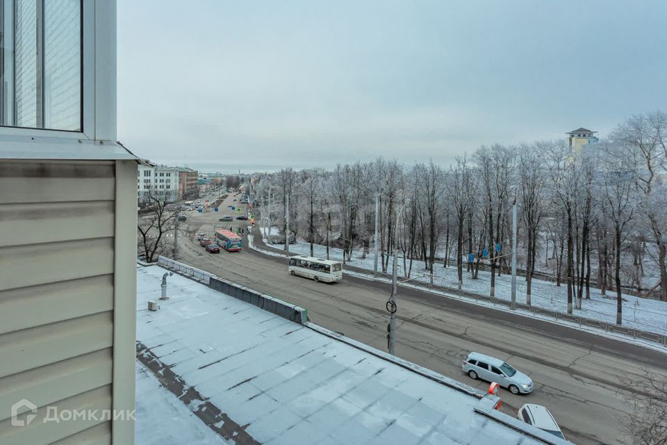 Продаётся 3-комнатная квартира, 57.8 м²