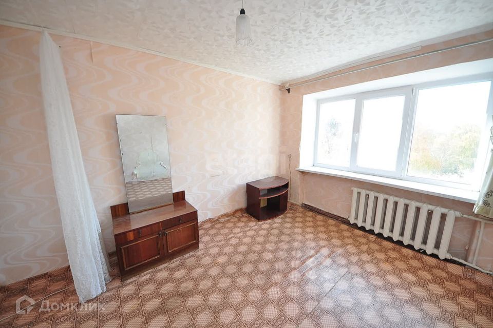 Продаётся комната в 4-комн. квартире, 12.1 м²