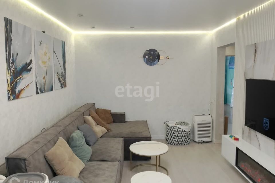 Продаётся 3-комнатная квартира, 61.9 м²