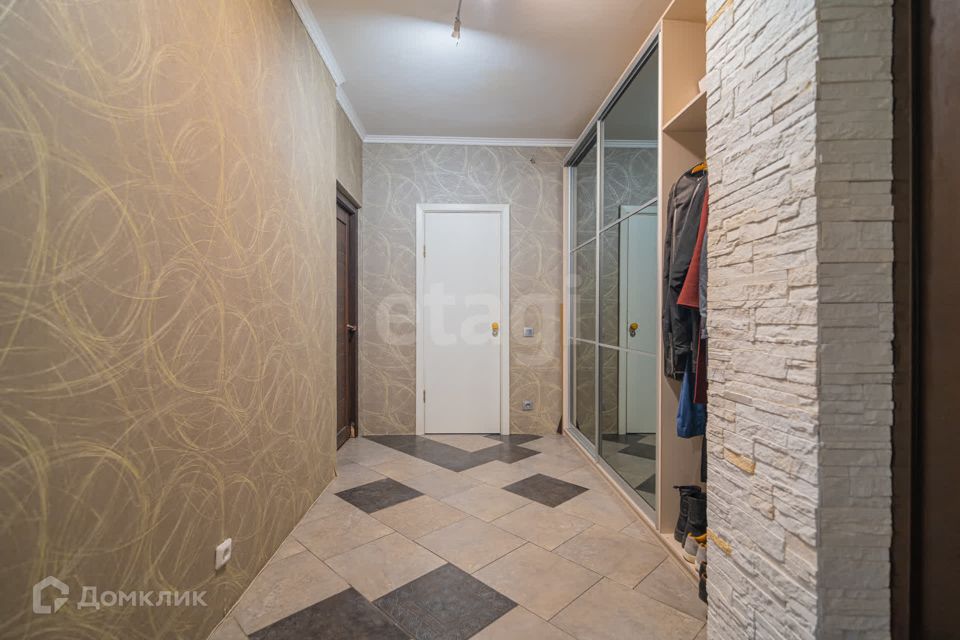 Продаётся 2-комнатная квартира, 62.5 м²