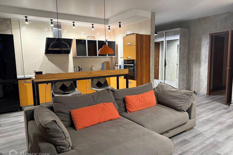 Продаётся 3-комнатная квартира, 81 м²