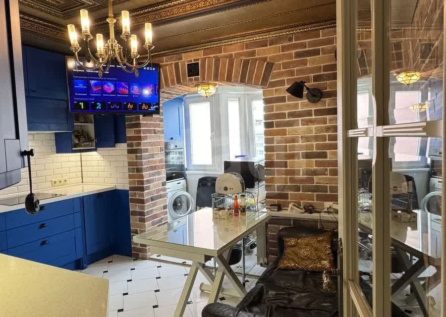Продаётся 3-комнатная квартира, 75.9 м²