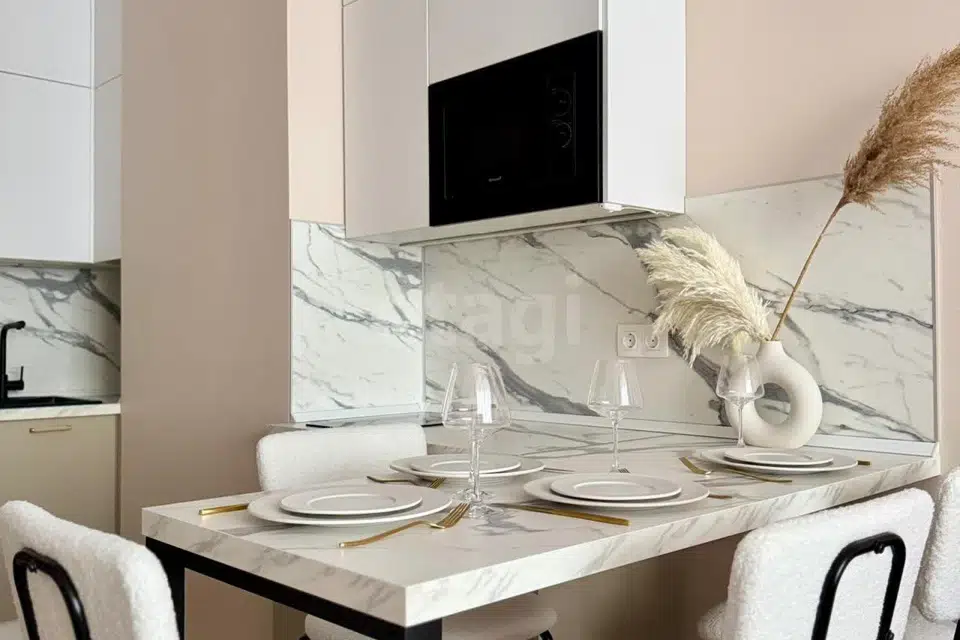 Продаётся 1-комнатная квартира, 46 м²