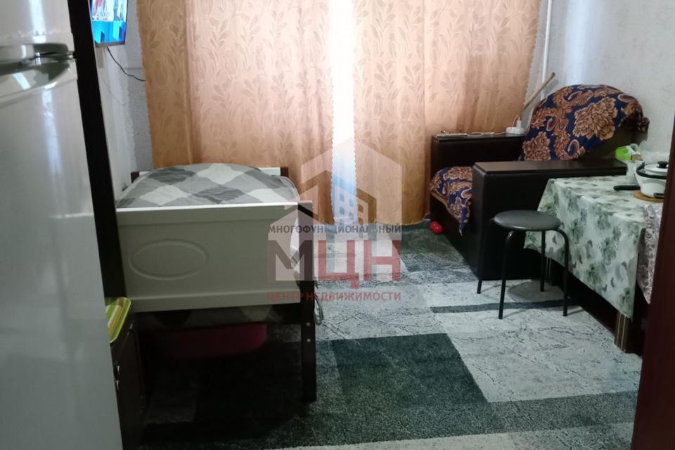 Продаётся комната в 5-комн. квартире, 12.1 м²