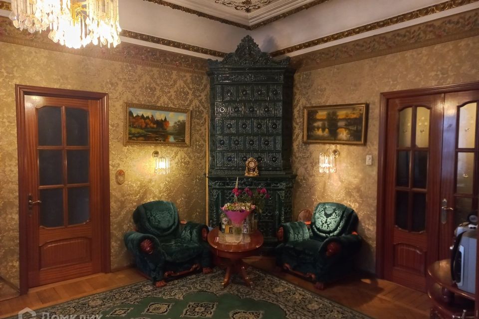 Продаётся 5-комнатная квартира, 137 м²