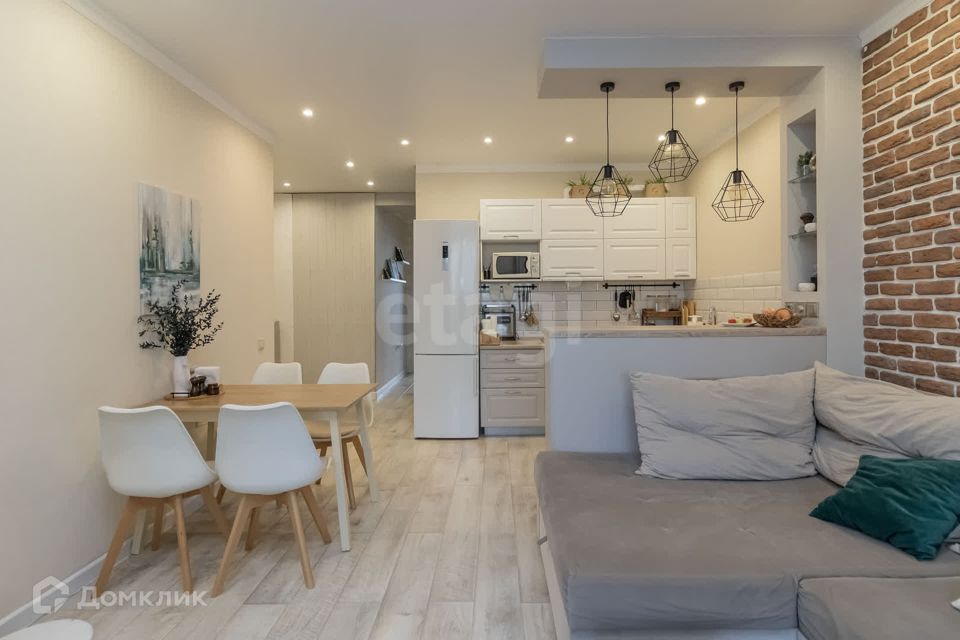 Продаётся 2-комнатная квартира, 66.6 м²