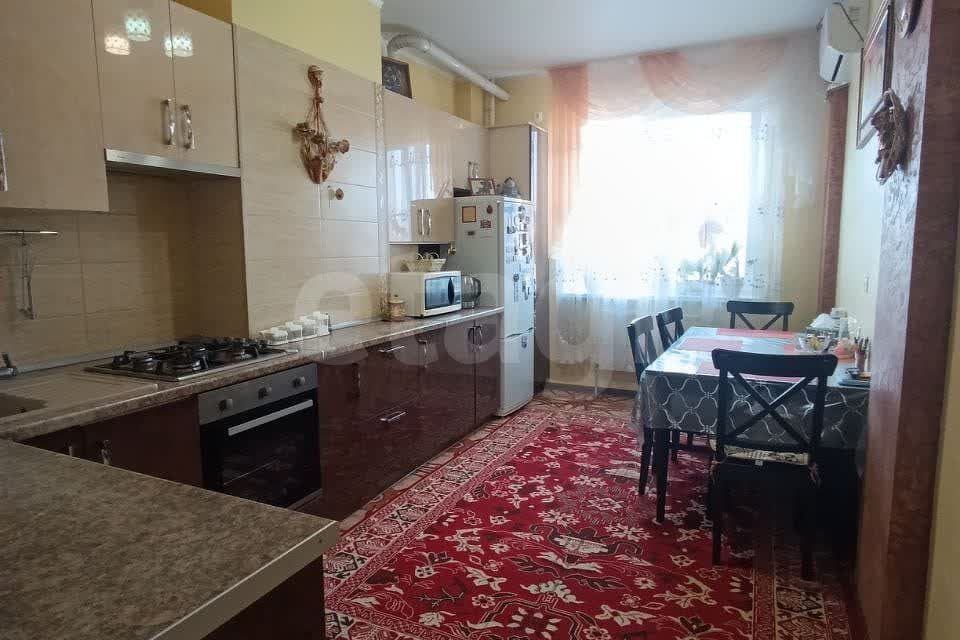Продаётся 2-комнатная квартира, 64.2 м²