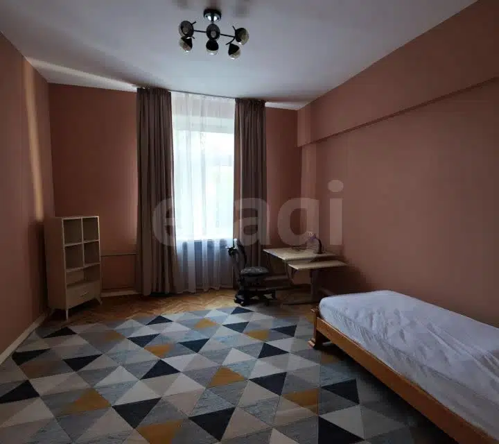 Продаётся 3-комнатная квартира, 80 м²