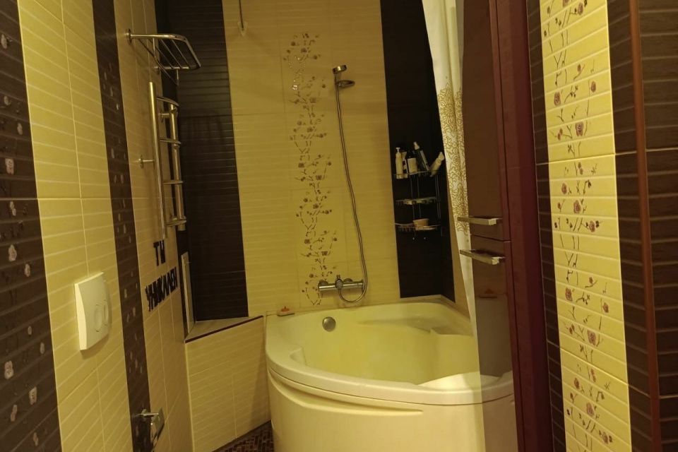 Продаётся 2-комнатная квартира, 67.5 м²