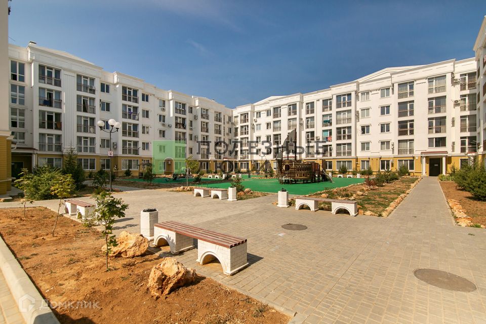 Сдаётся 1-комнатная квартира, 43 м²