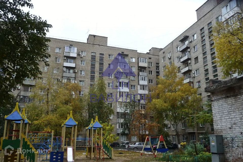 Продаётся 3-комнатная квартира, 60.5 м²