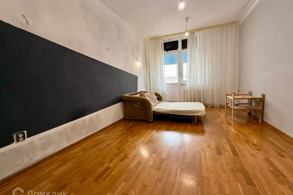 Продаётся 1-комнатная квартира, 47.6 м²