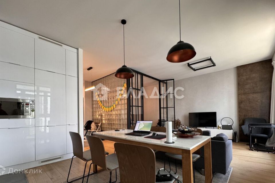 Продаётся студия, 60.7 м²