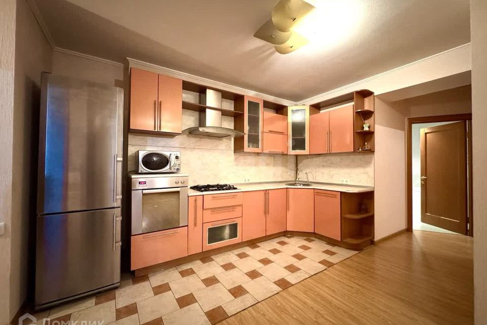 Продаётся 2-комнатная квартира, 70.3 м²