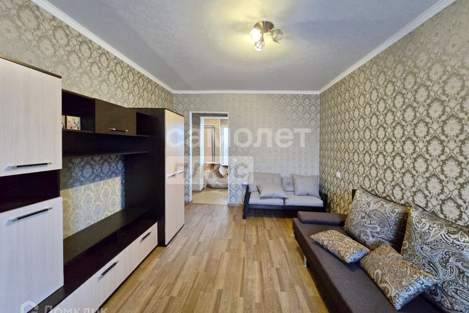 Продаётся 1-комнатная квартира, 37.7 м²