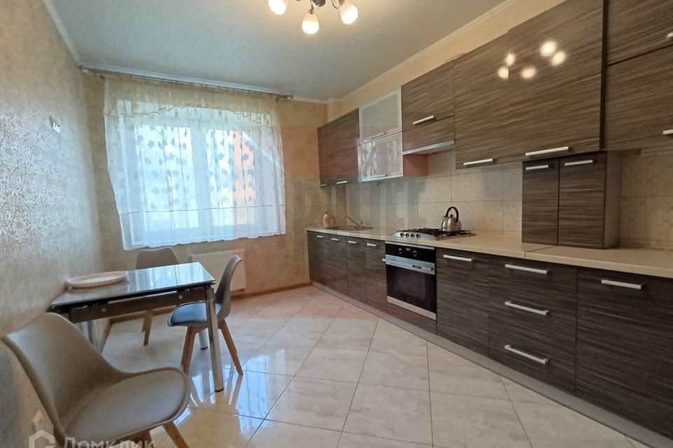 Сдаётся 2-комнатная квартира, 70 м²