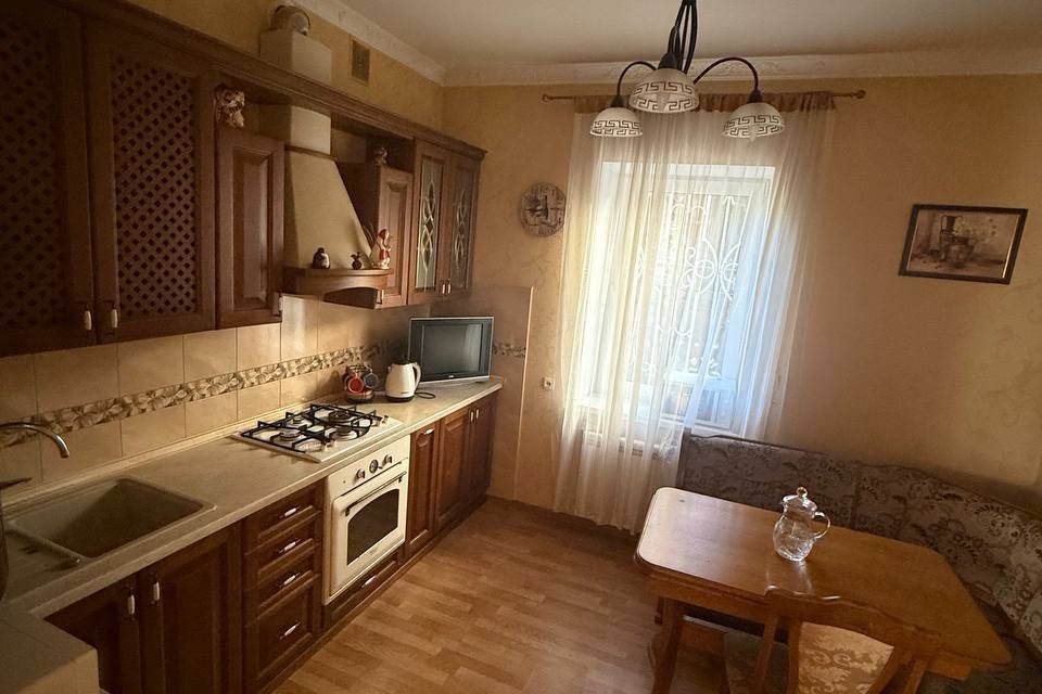 Продаётся 2-этажный дом, 258.1 м²