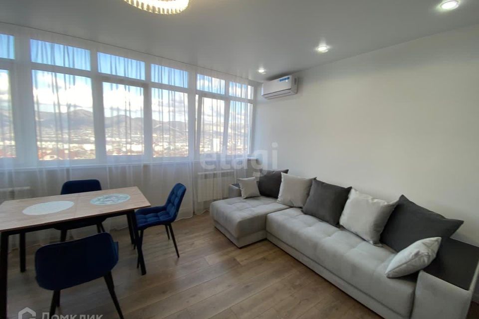 Продаётся 1-комнатная квартира, 45.2 м²