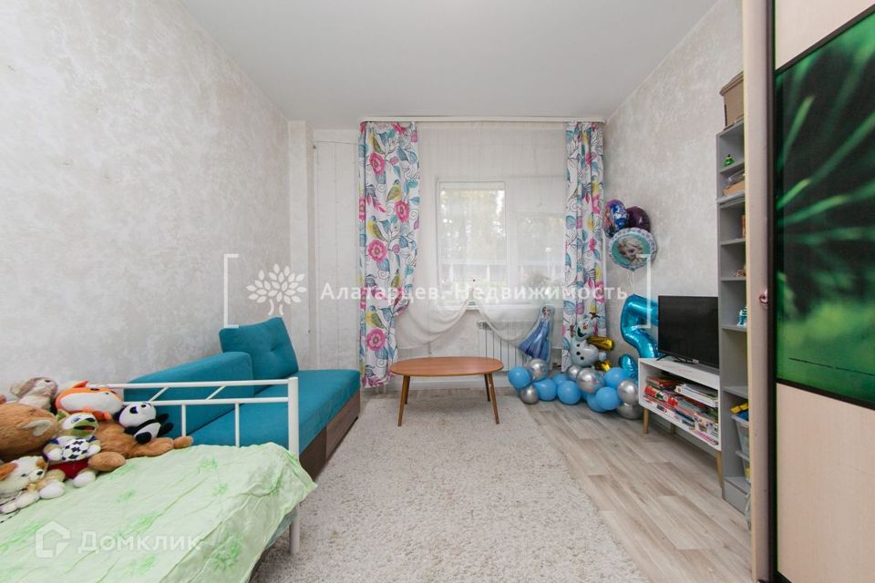 Продаётся 3-комнатная квартира, 70.6 м²