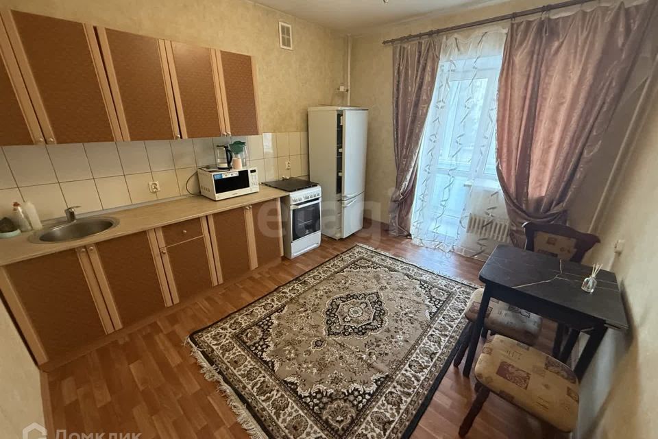 Сдаётся 1-комнатная квартира, 52 м²