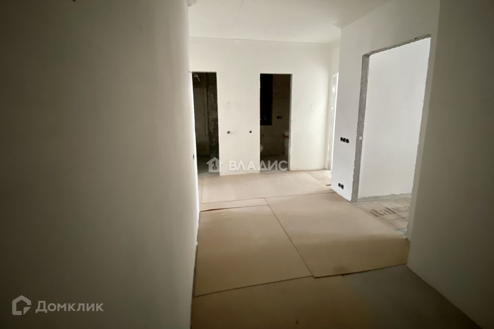 Продаётся 2-комнатная квартира, 72.8 м²