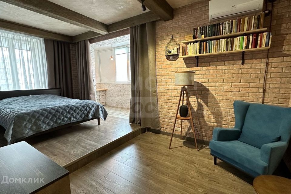 Продаётся 4-комнатная квартира, 101.9 м²