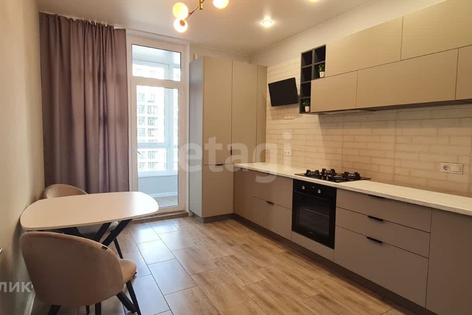 Продаётся 2-комнатная квартира, 62.4 м²