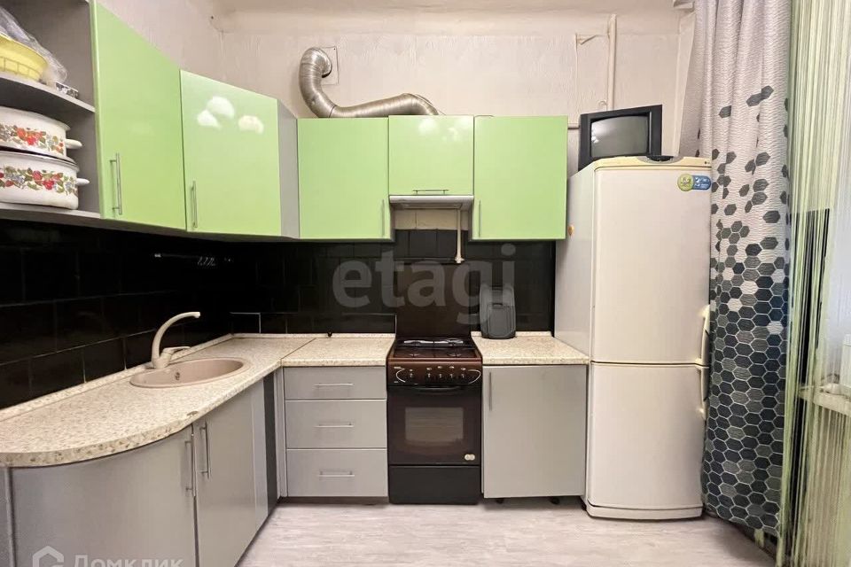 Продаётся 3-комнатная квартира, 67.9 м²