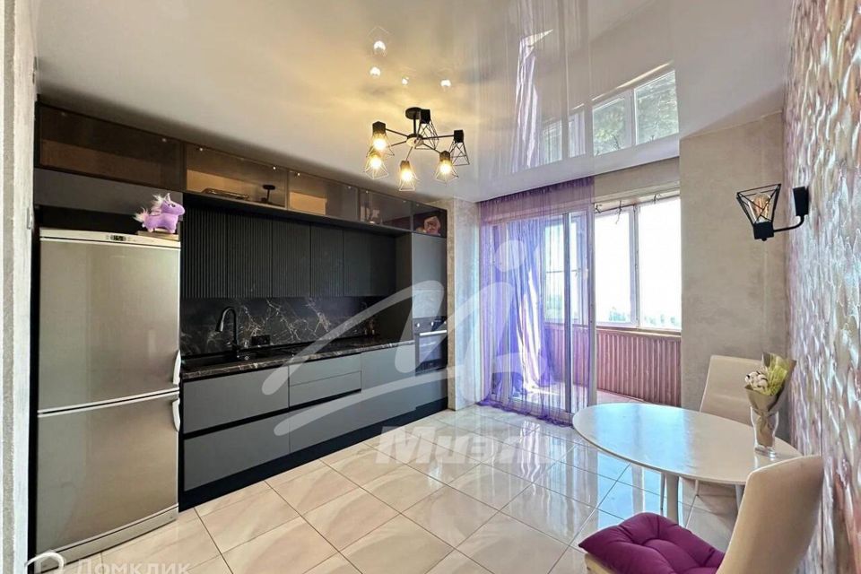 Продаётся 2-комнатная квартира, 57.7 м²