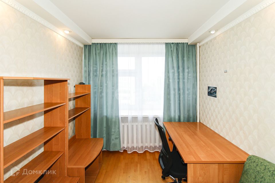 Сдаётся 4-комнатная квартира, 100 м²