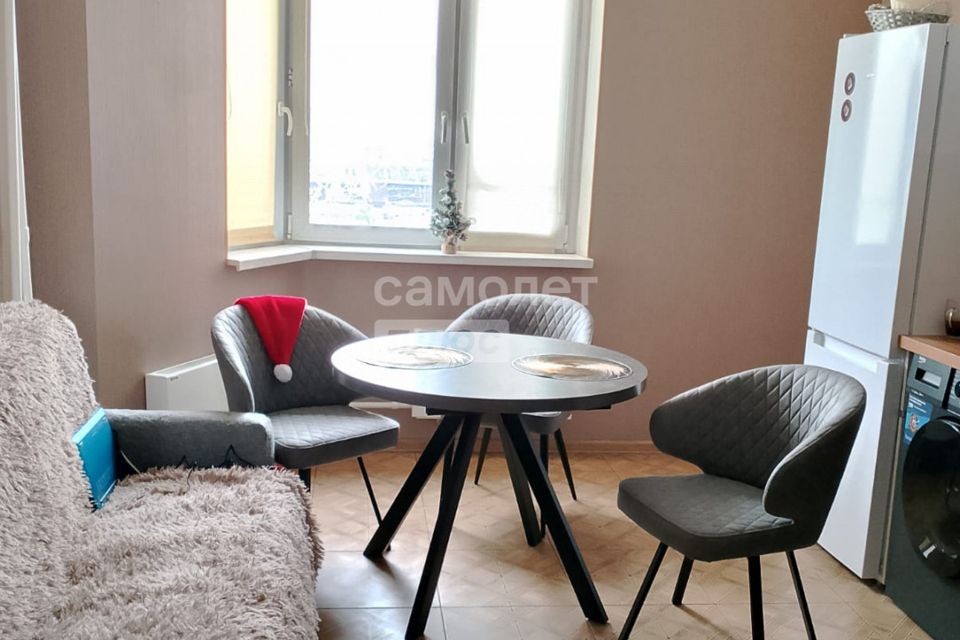 Сдаётся 2-комнатная квартира, 60.7 м²