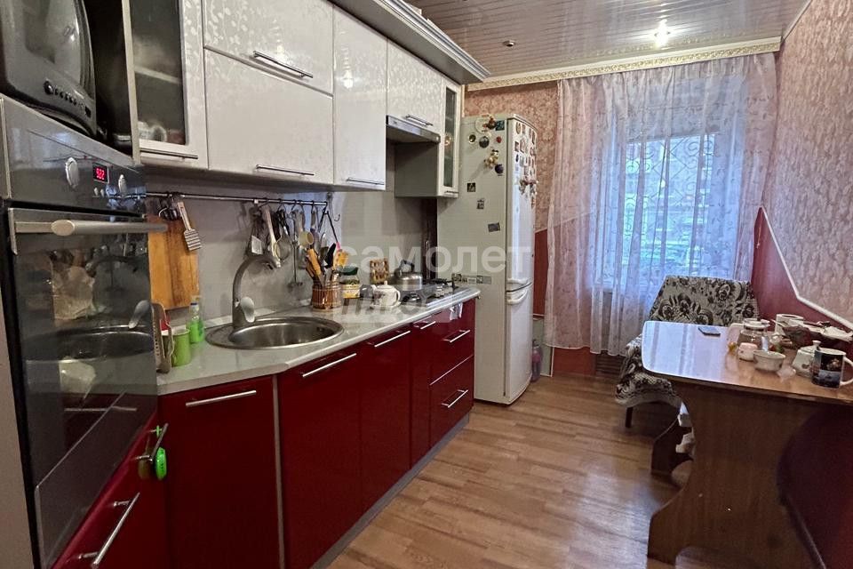 Продаётся 3-комнатная квартира, 59.9 м²