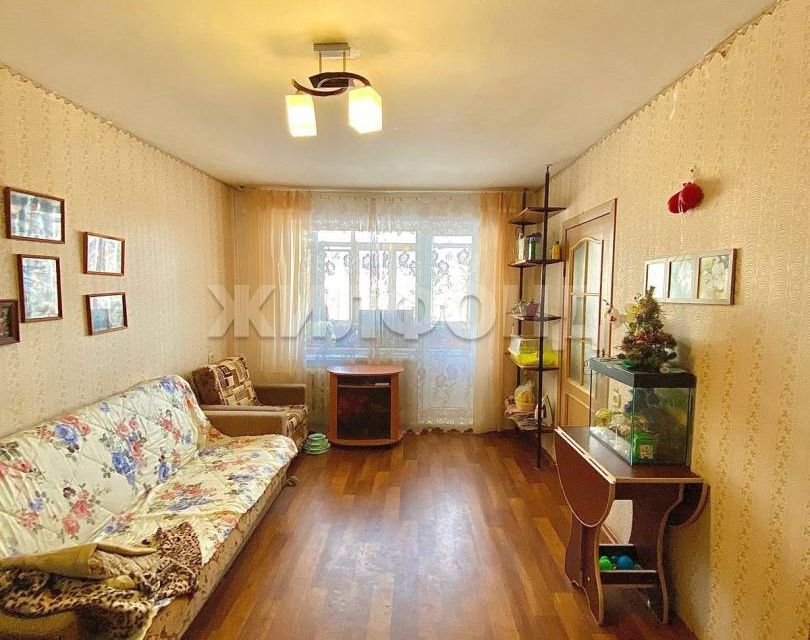 Продаётся 3-комнатная квартира, 47.7 м²
