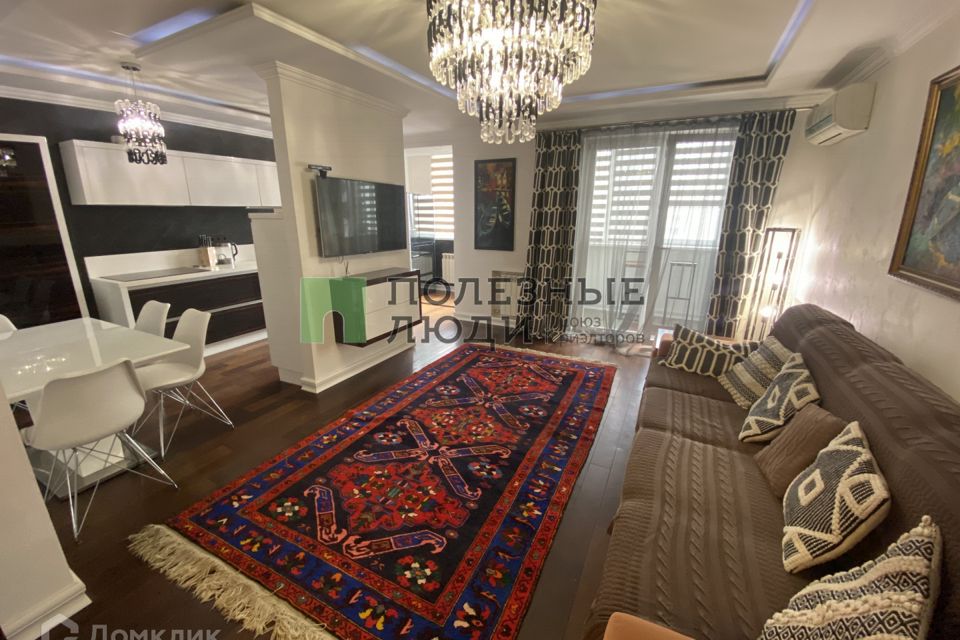 Сдаётся 3-комнатная квартира, 150 м²