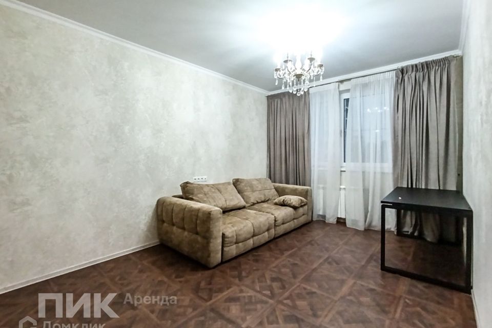 Сдаётся 1-комнатная квартира, 50.3 м²