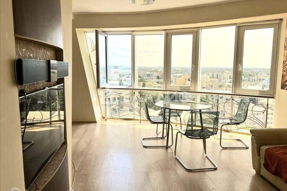 Продаётся 3-комнатная квартира, 90.7 м²
