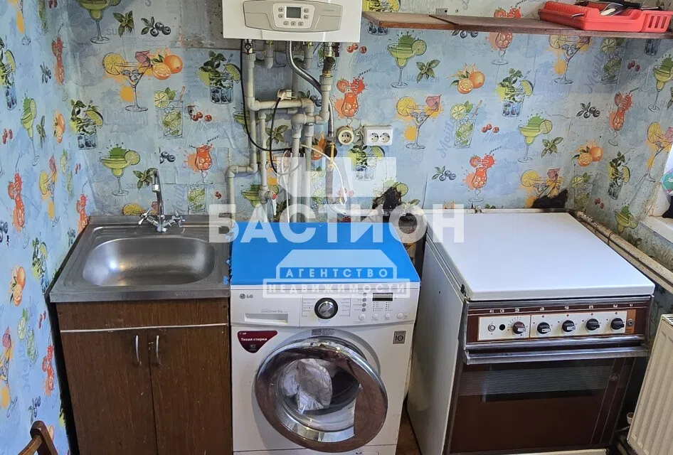 Продаётся 3-комнатная квартира, 50.3 м²