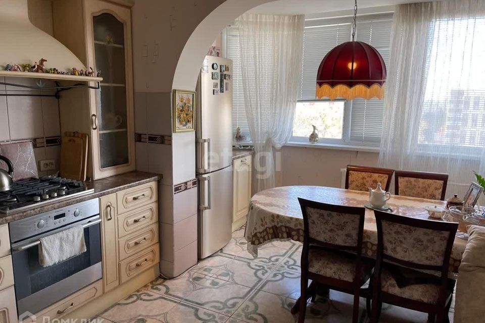 Продаётся 2-комнатная квартира, 94 м²