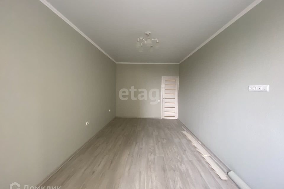 Продаётся 1-комнатная квартира, 39.7 м²