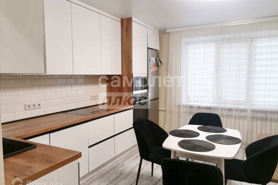 Продаётся 4-комнатная квартира, 81.1 м²