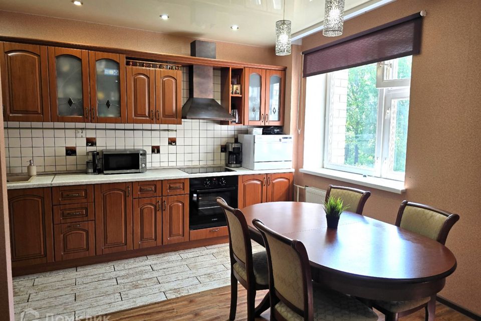 Продаётся 2-комнатная квартира, 56.2 м²