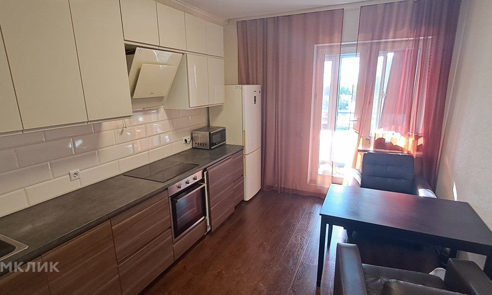 Продаётся 1-комнатная квартира, 43.7 м²