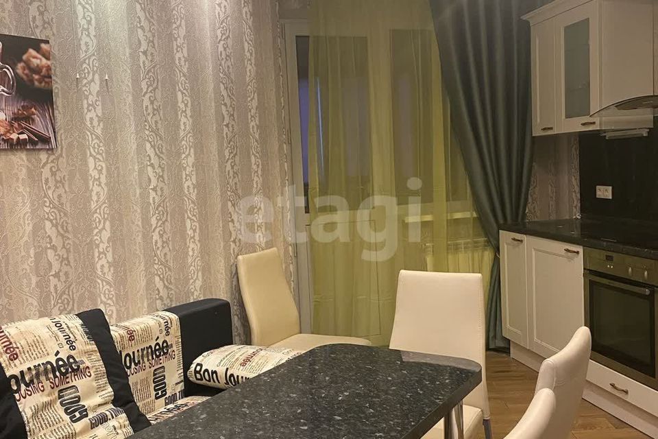 Продаётся 1-комнатная квартира, 51.2 м²