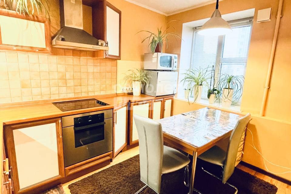 Продаётся 4-комнатная квартира, 116 м²
